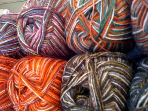 labor day crowd Knit, crochet and spinning in the lounge